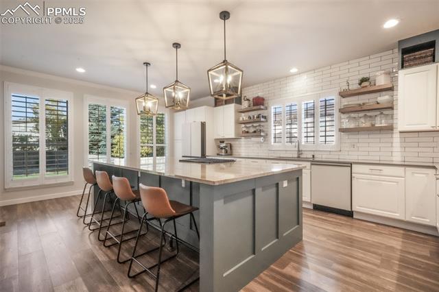 3215 Hollycrest Drive