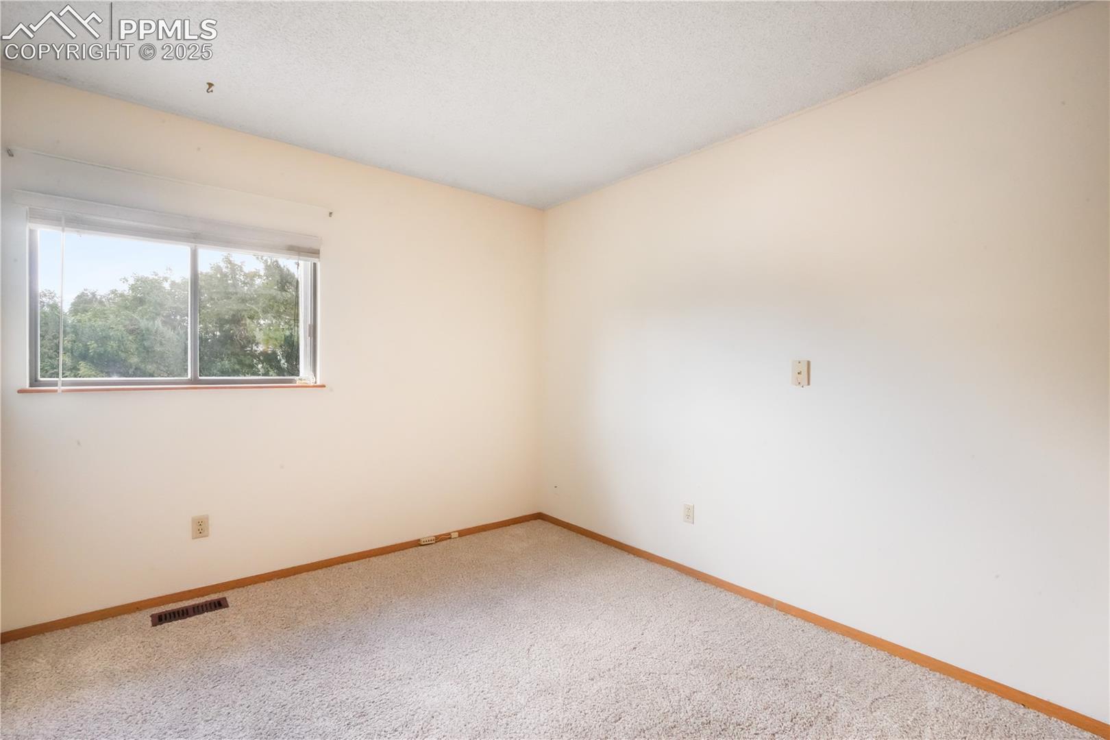908 N Candlestar Loop