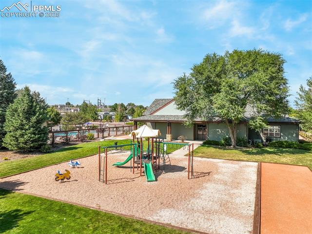 4163 Gray Fox Heights