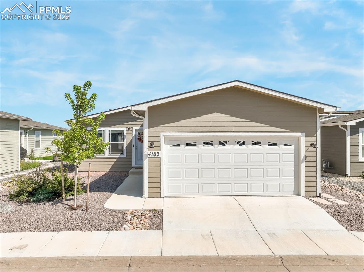 4163 Gray Fox Heights