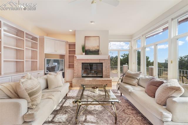 275 Tam O Shanter Way