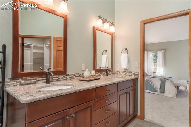 2880 Lake Meadow Drive