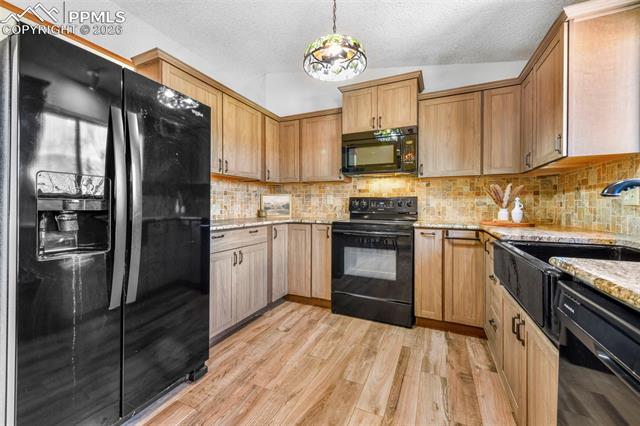 463 N Washington Street