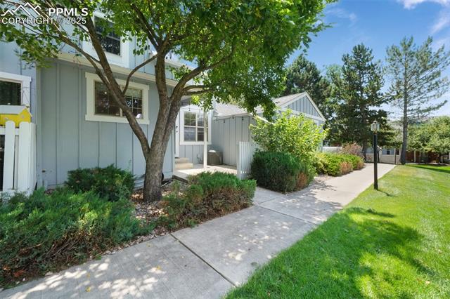 6985 Los Reyes Circle