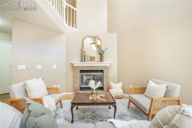 6985 Los Reyes Circle