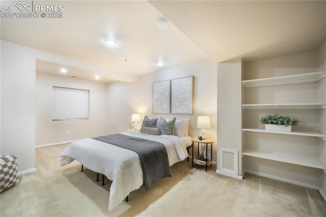 6985 Los Reyes Circle