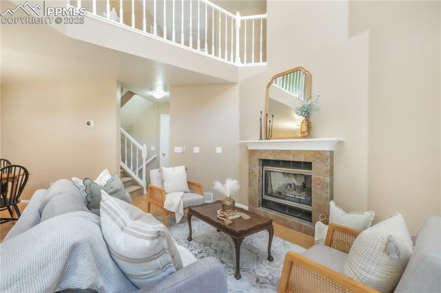 6985 Los Reyes Circle