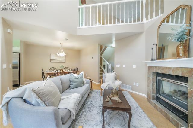 6985 Los Reyes Circle