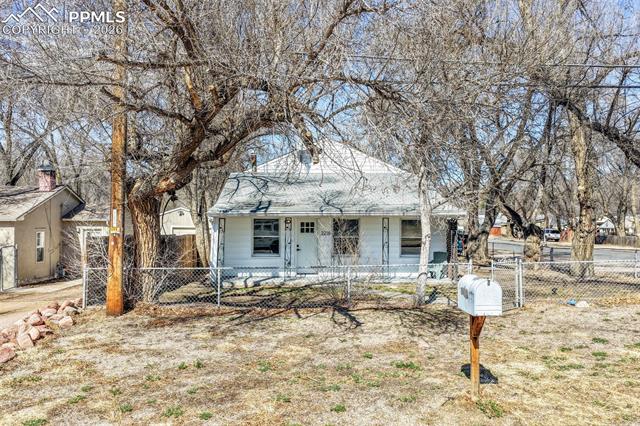 2218 E St Vrain Street