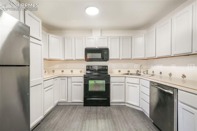 2218 E St Vrain Street