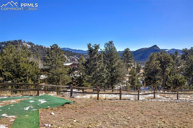 28 E Nevada Circle