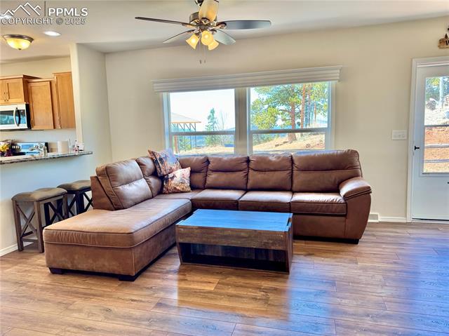 28 E Nevada Circle