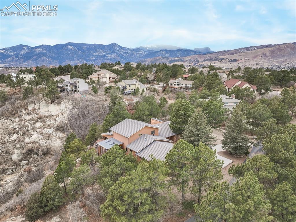 5065 Cliff Point Circle
