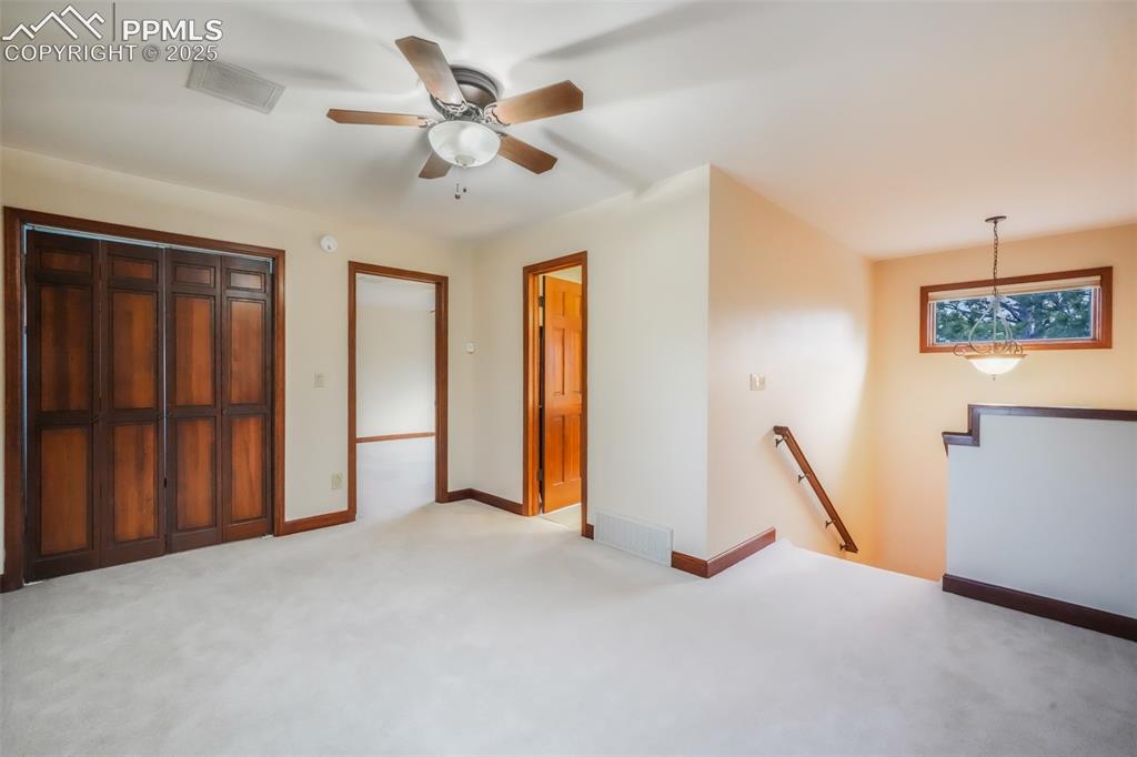 5065 Cliff Point Circle