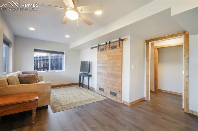 3656 N HANCOCK Avenue