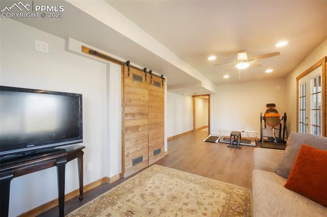 3656 N HANCOCK Avenue