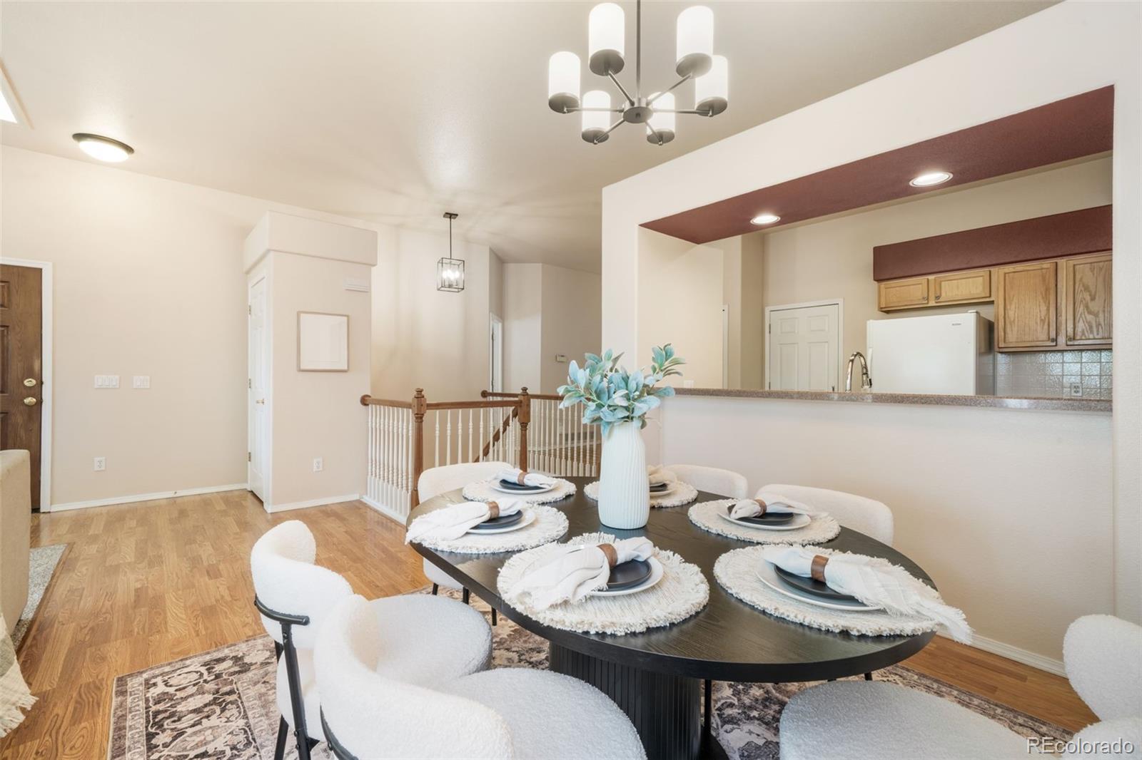 6886 Los Reyes Circle