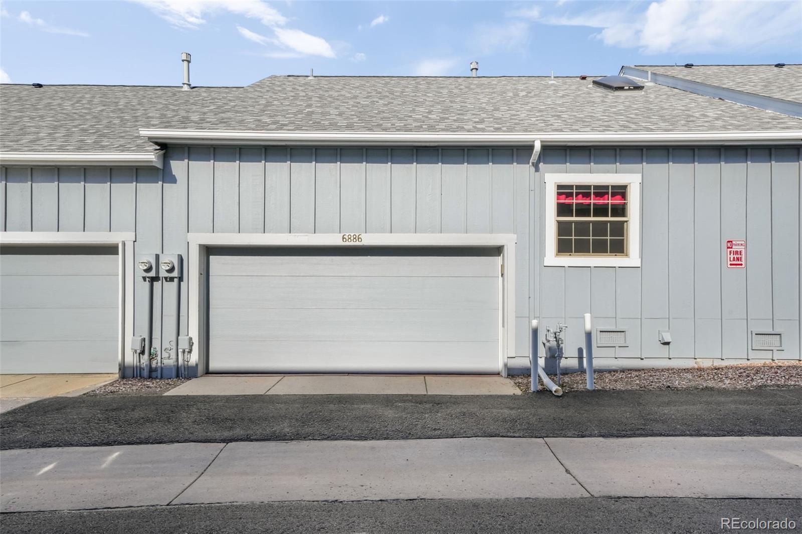 6886 Los Reyes Circle