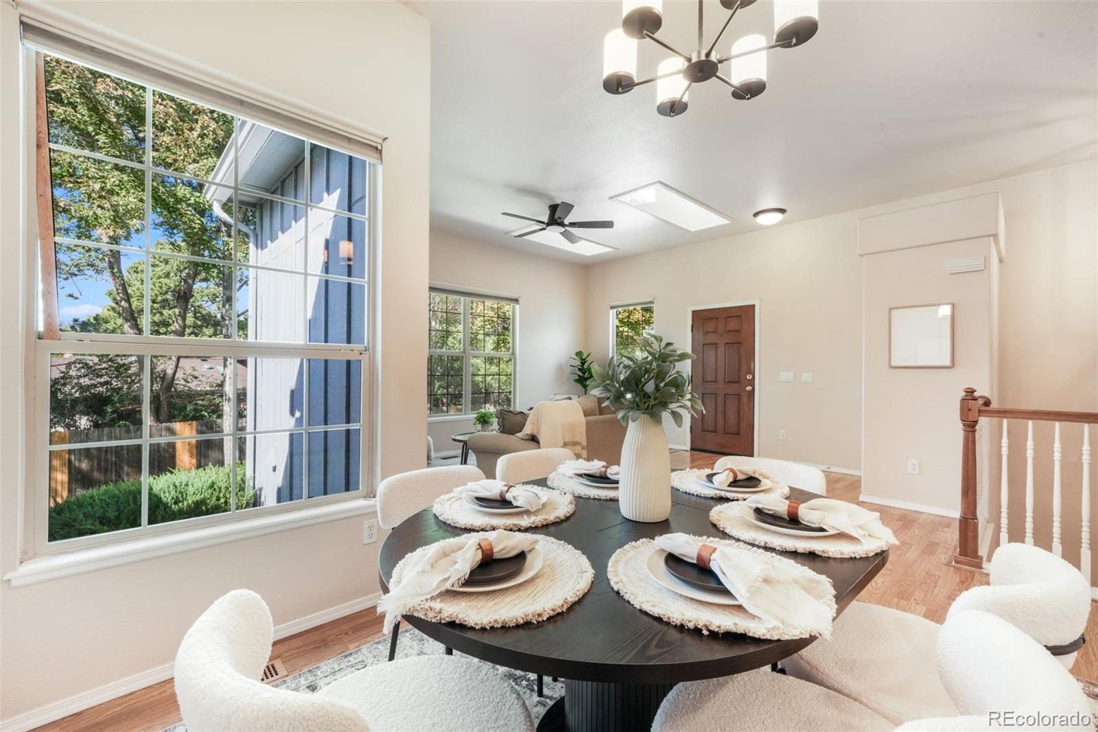 6886 Los Reyes Circle