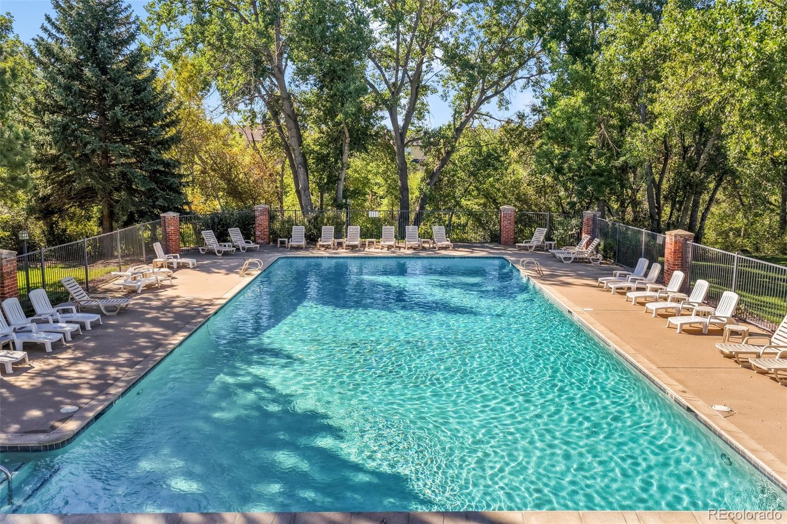 6886 Los Reyes Circle