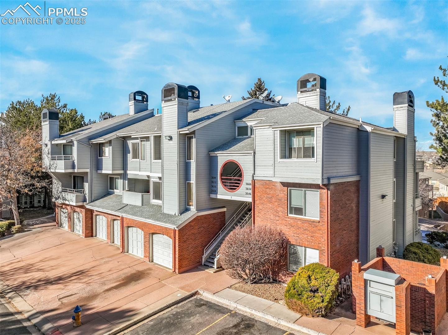 3664 Iguana Drive