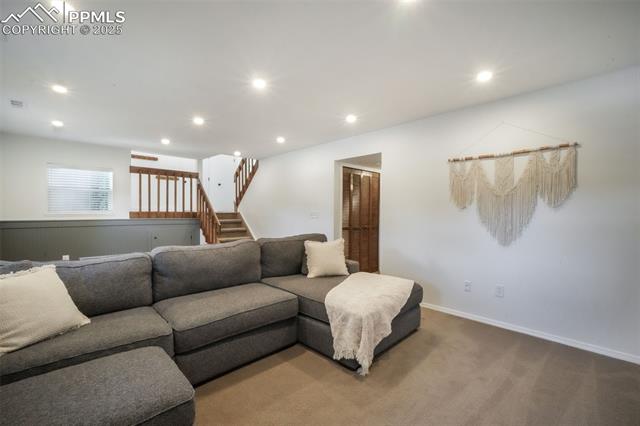 8390 Freemantle Drive