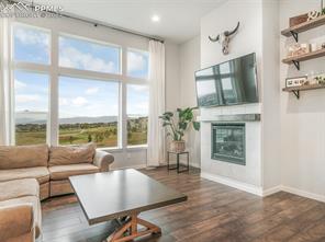 10082 Thrive Lane