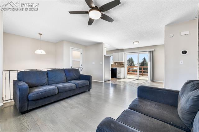 3801 Vaquero Circle
