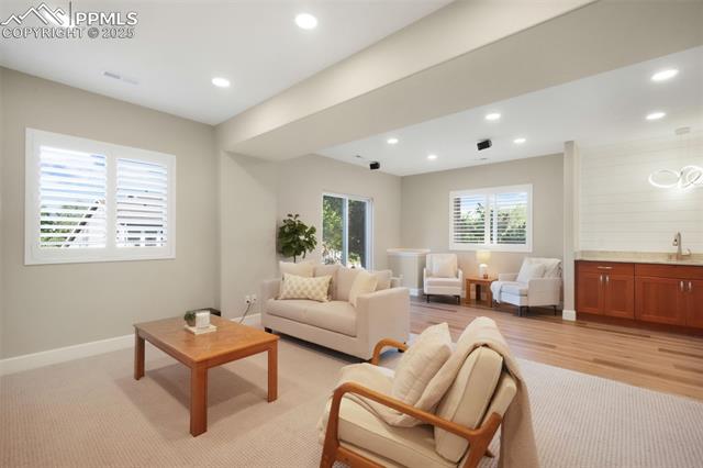 735 Chesapeake Avenue