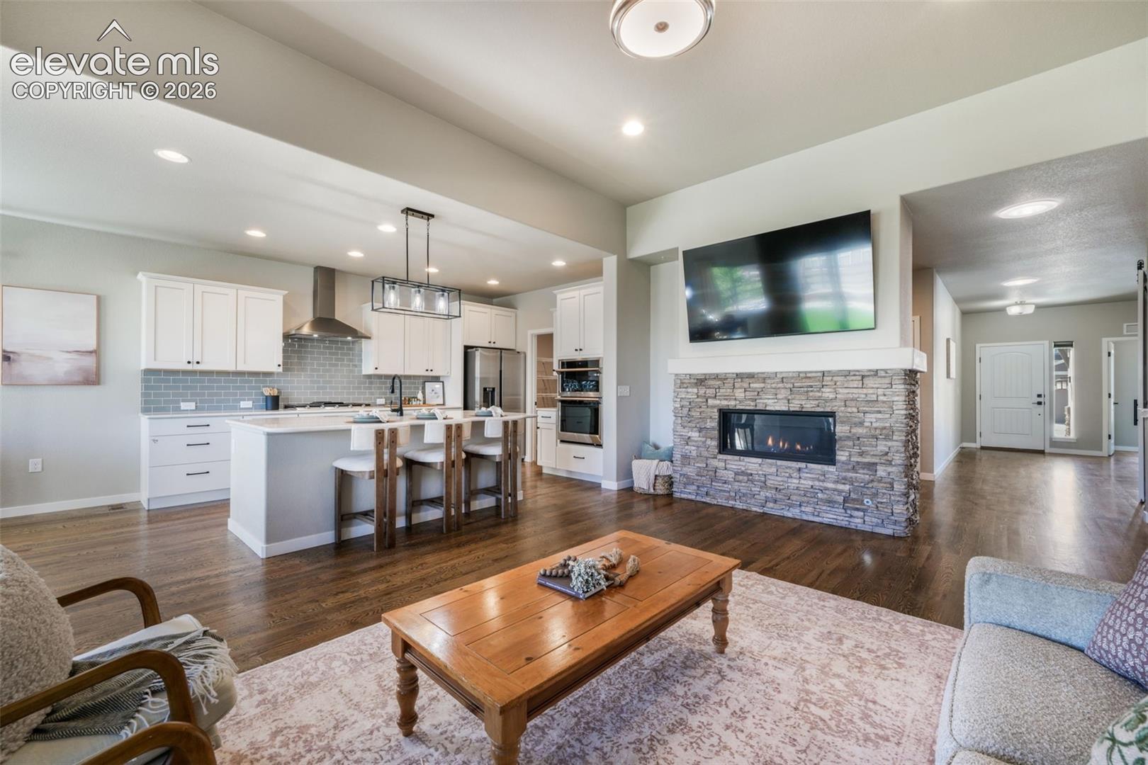 10104 Emerald Lake Lane