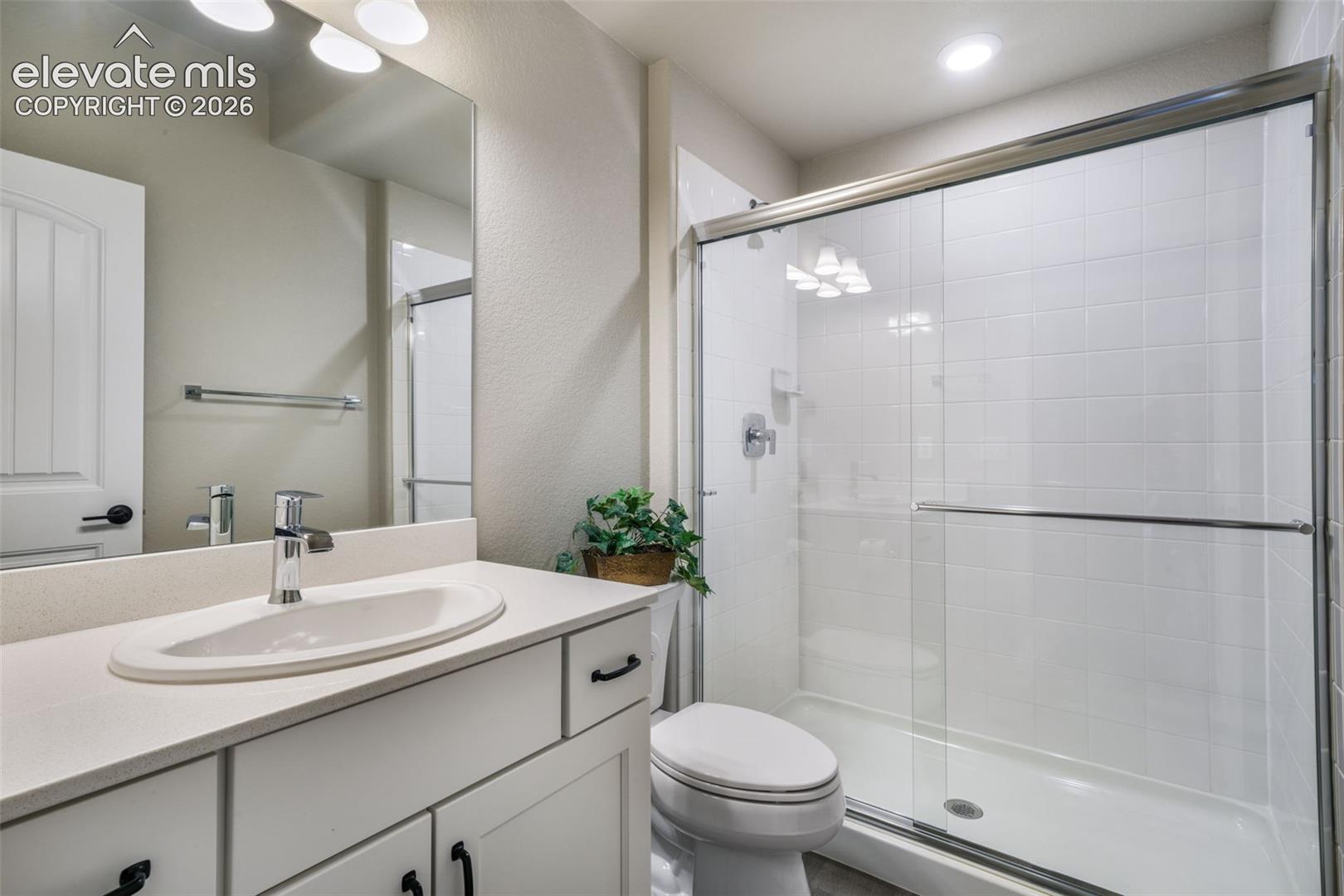 10104 Emerald Lake Lane
