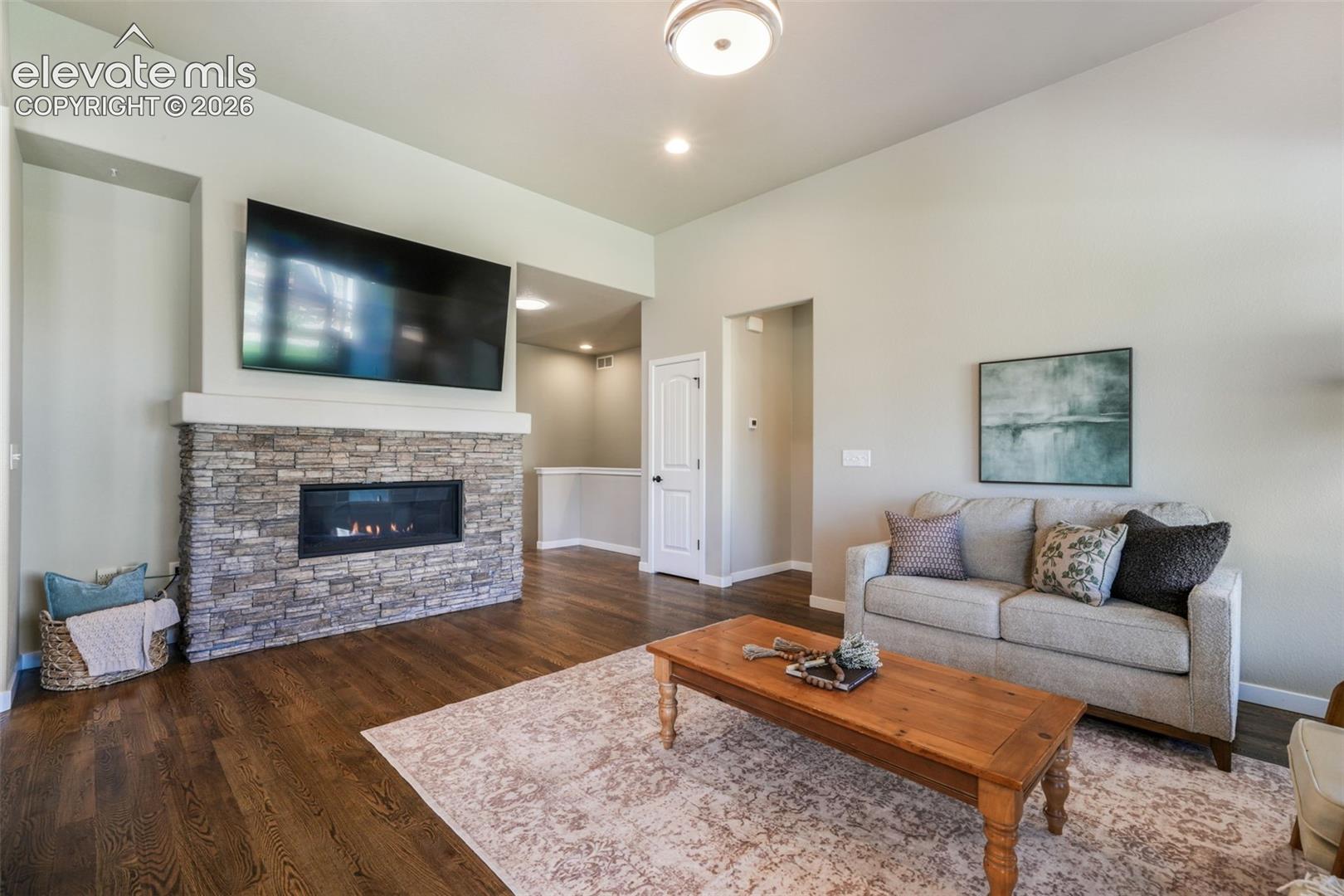 10104 Emerald Lake Lane