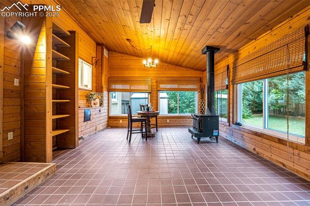 704 Saddlemountain Road