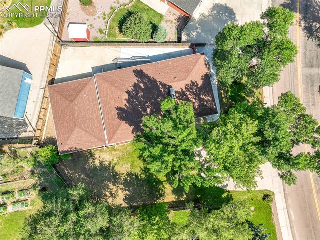 405 Crestridge Avenue