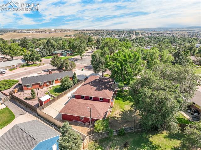 405 Crestridge Avenue