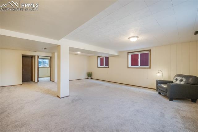 405 Crestridge Avenue