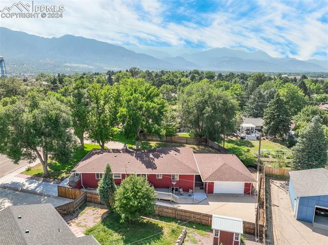 405 Crestridge Avenue