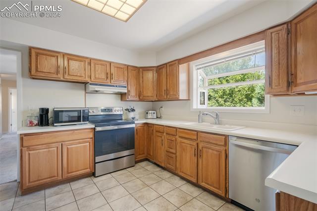 405 Crestridge Avenue