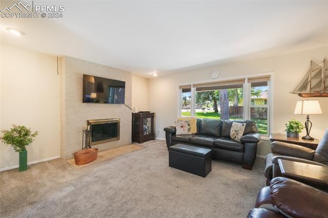 405 Crestridge Avenue