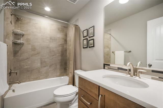 4015 Trappers Tale Court