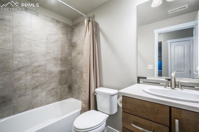 4015 Trappers Tale Court