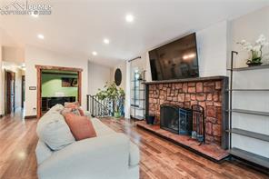 15245 Pleasant View Drive