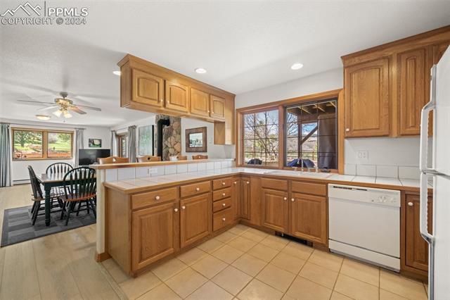 940 Forest View Road