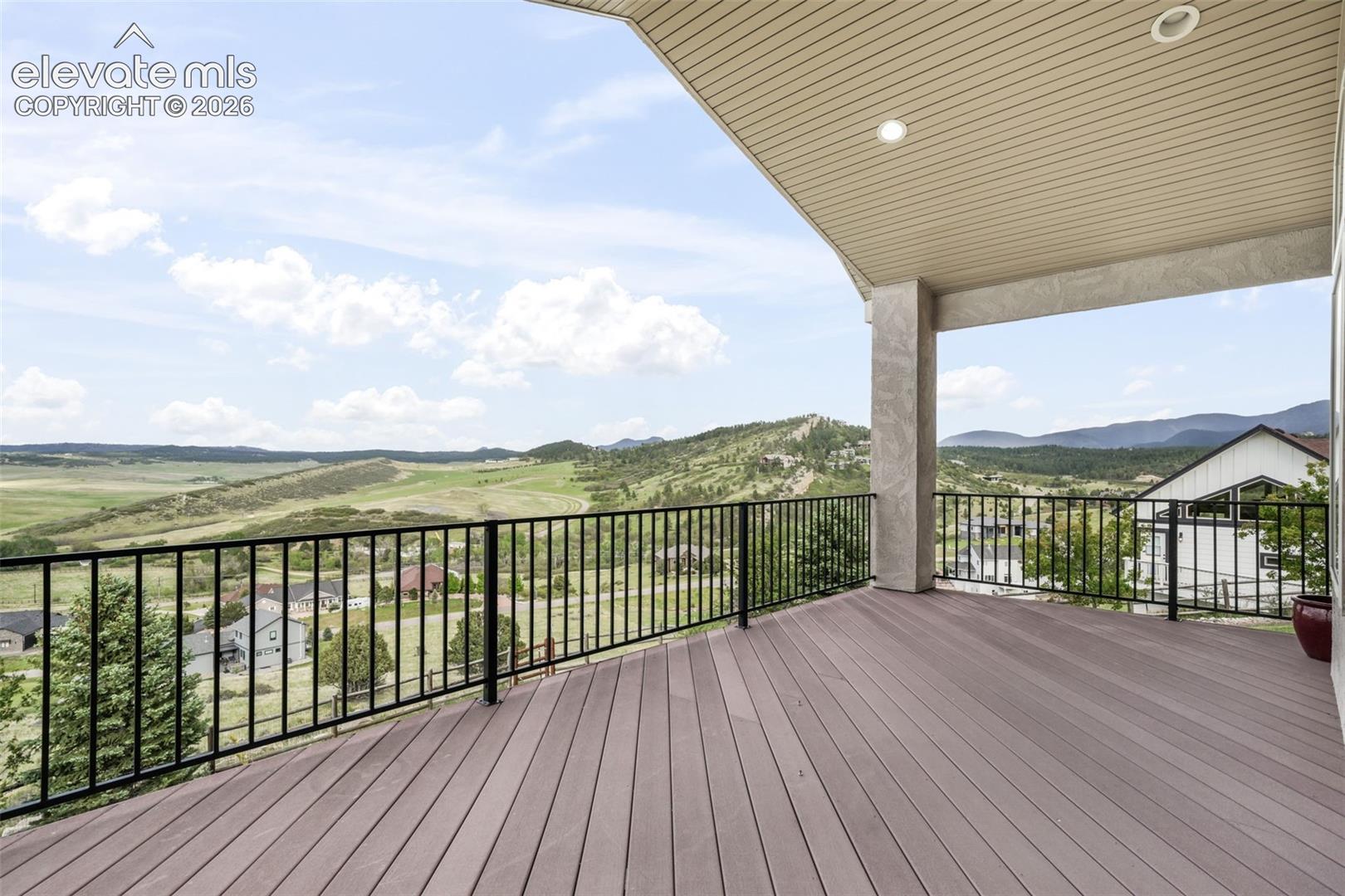 5441 Country Club Drive