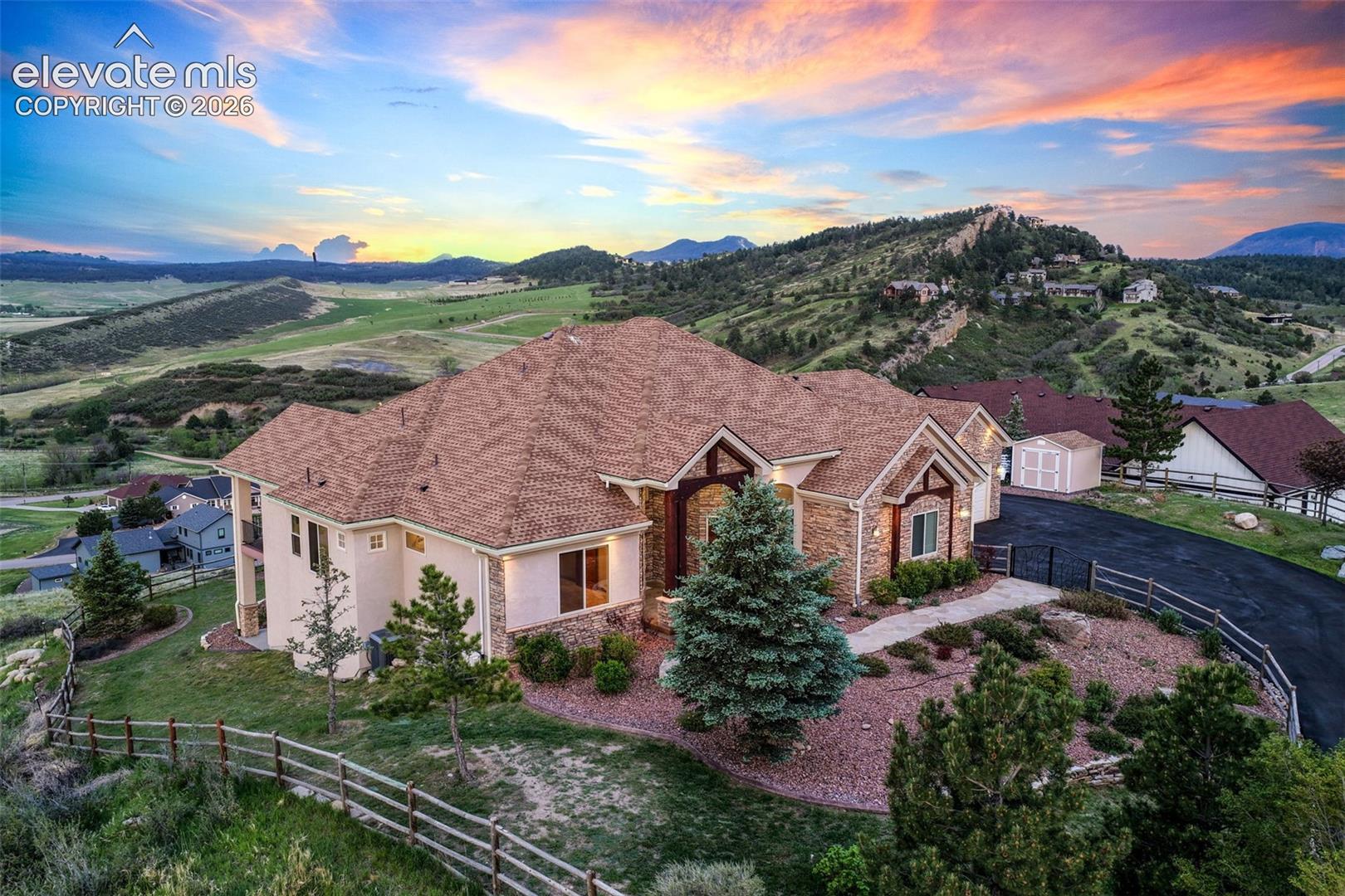 5441 Country Club Drive