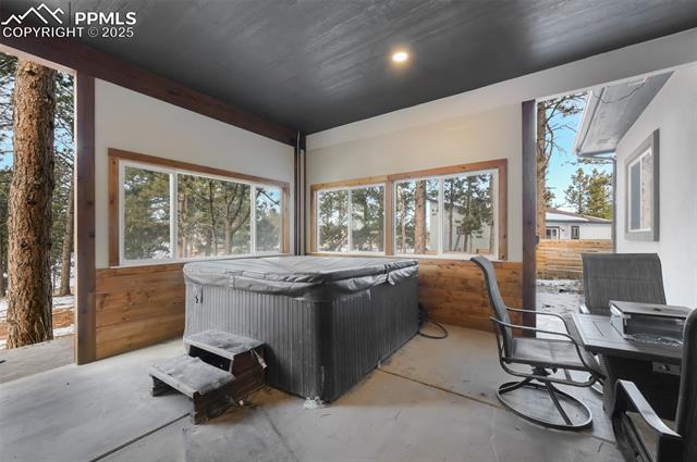 348 Due South Road