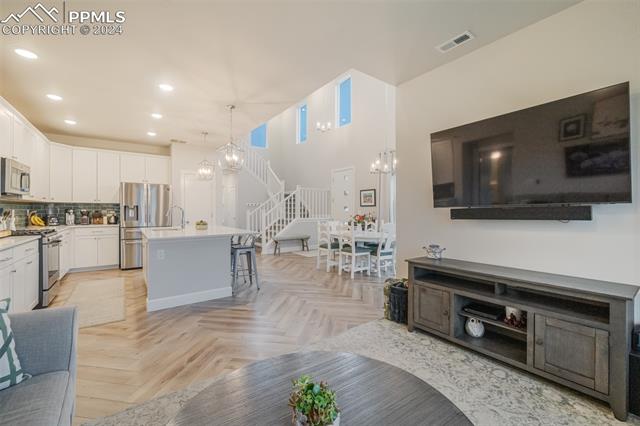 1794 Peak Prairie Lane