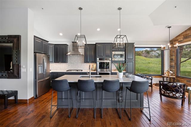 3216 Country Club Parkway
