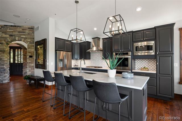 3216 Country Club Parkway