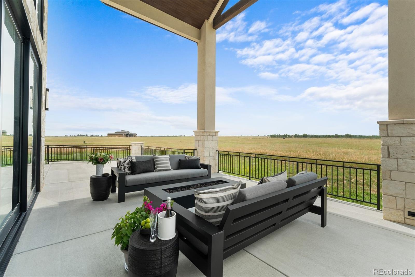 10305 Red Cloud Trail